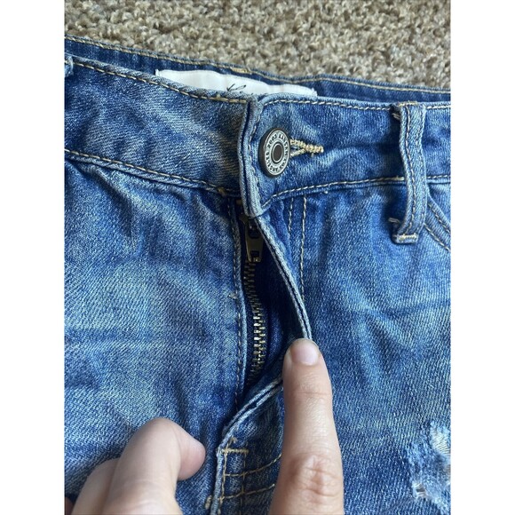 KanCan Distressed Low Rise Shorts With Cuffed Hem Size M - Picture 3 of 7